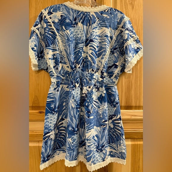 America & Beyond Tropical Dress with Lace and Pom Pom Trim Beach Summer Resort - Picture 7 of 12